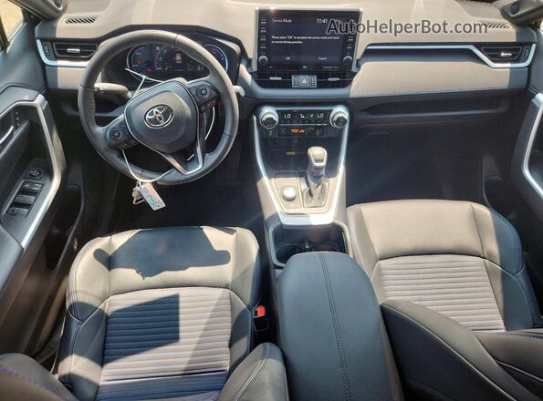4T3E6RFV5NU076988 2022 TOYOTA RAV4 White Dashboard view