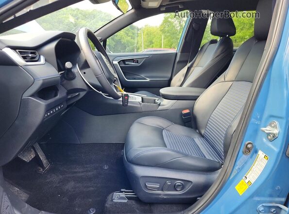 4T3E6RFV9RU163623 2024 TOYOTA RAV4 Blue Widok wnętrza z przodu