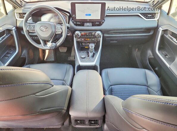 4T3E6RFV9SU186261 2025 TOYOTA RAV4 White Vista del salpicadero