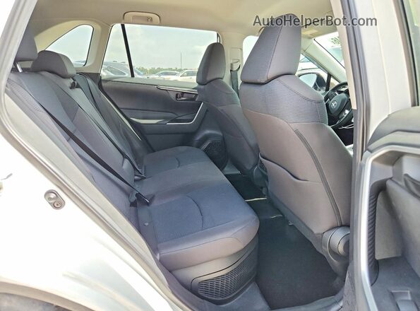 4T3LWRFV0PU106067 2023 TOYOTA RAV4 White Widok wnętrza z tyłu
