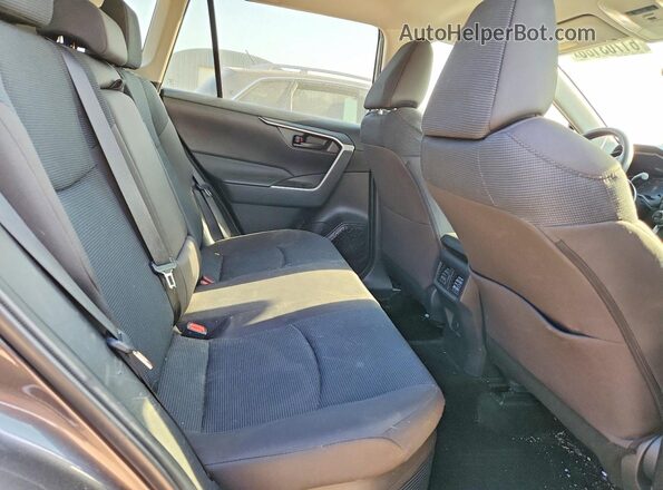 4T3LWRFV3RU154004 2024 TOYOTA RAV4 Gray Vista de los asientos traseros