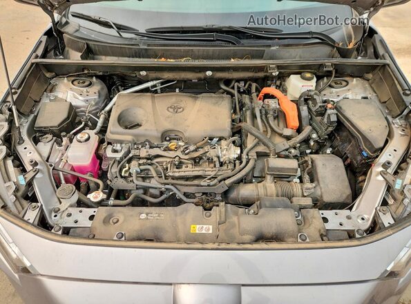 4T3LWRFV6RU154207 2024 TOYOTA RAV4 Silver Շարժիչի բաժամունքի տեսք