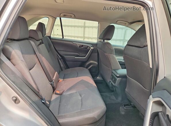 4T3LWRFV6RU154207 2024 TOYOTA RAV4 Silver Սալոնի հետևի տեսք