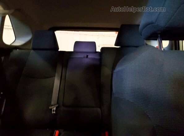 4T3LWRFV9SU212414 2025 TOYOTA RAV4 Silver Widok tylnych siedzeń
