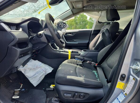 4T3R6RFV3MU016241 2021 TOYOTA RAV4 Silver Вид салону спереду