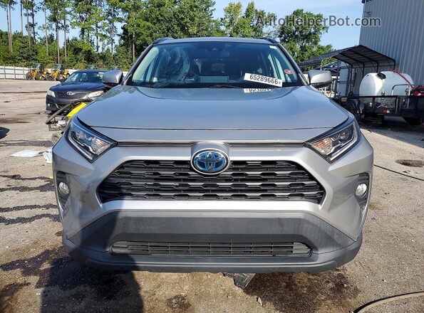 4T3R6RFV7LU002020 2020 TOYOTA RAV4 Серебряный Вид спереди