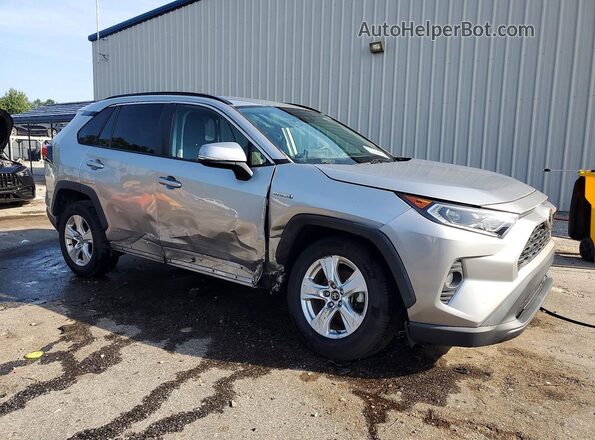 4T3R6RFV7LU002020 2020 TOYOTA RAV4 Серебряный Передняя правая четверть