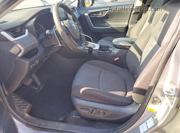 4T3R6RFV7LU002020 2020 TOYOTA RAV4 Серебряный Вид салона спереди