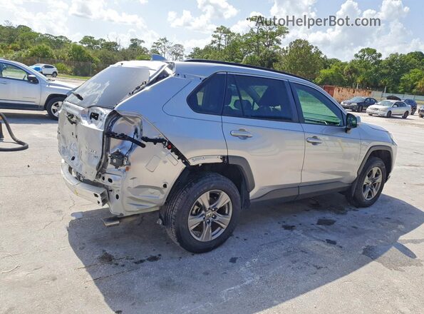 4T3RWRFV2RU133722 2024 TOYOTA RAV4 Silver Tył prawy