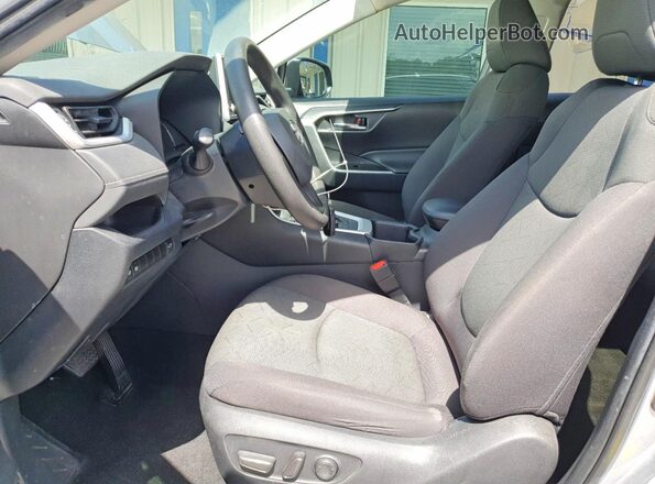 4T3RWRFV2RU133722 2024 TOYOTA RAV4 Silver Widok wnętrza z przodu