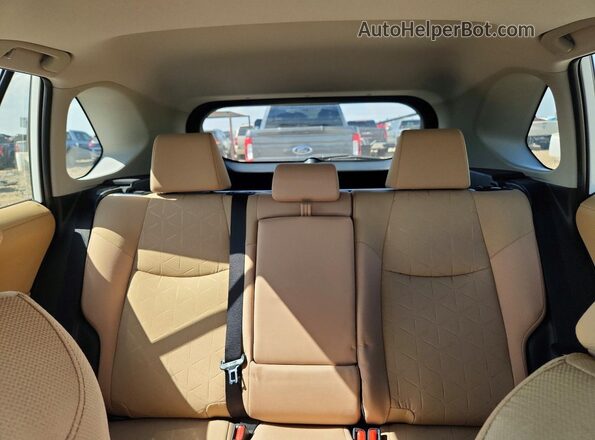 4T3RWRFV2SU206027 2025 TOYOTA RAV4 Белый Вид задних сидений