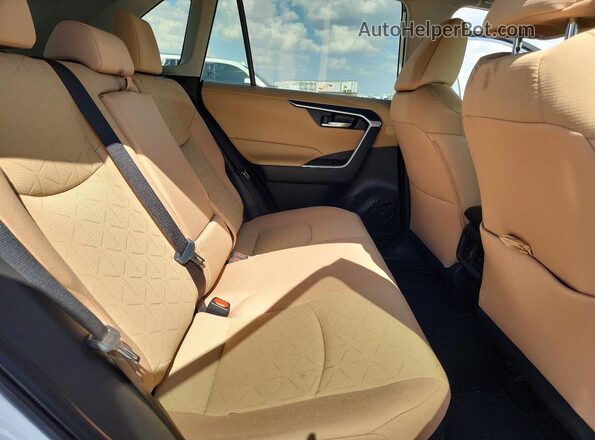 4T3RWRFV2SU206027 2025 TOYOTA RAV4 Белый Вид задней части салона