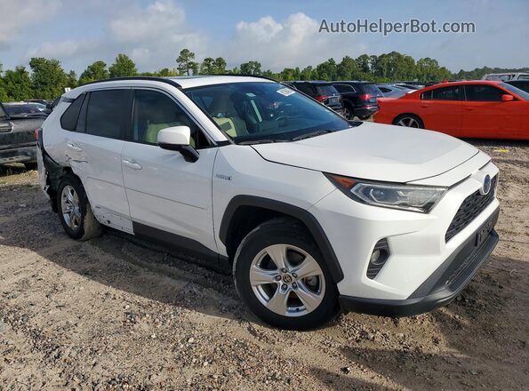 4T3RWRFV3MU048381 2021 TOYOTA RAV4 Белый Передняя правая четверть
