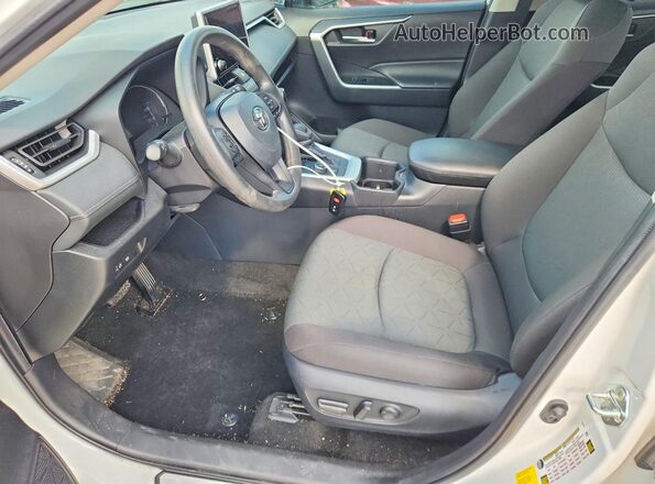 4T3RWRFV4RU151087 2024 TOYOTA RAV4 White Widok wnętrza z przodu