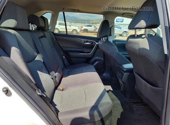4T3RWRFV5MU048060 2021 TOYOTA RAV4 Белый Вид задней части салона