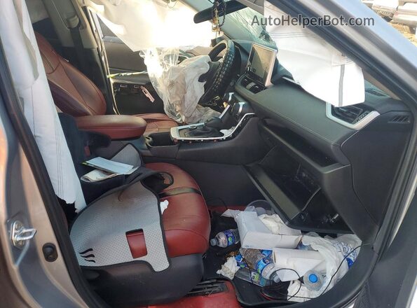 4T3RWRFV5SU190633 2025 TOYOTA RAV4 Silver Вид салону спереду