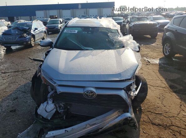 4T3RWRFV5SU190633 2025 TOYOTA RAV4 Silver Вид спереду