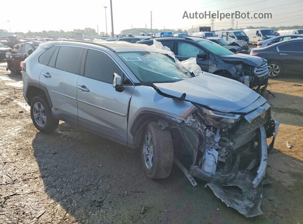 4T3RWRFV5SU190633 2025 TOYOTA RAV4 Silver Передня права чверть