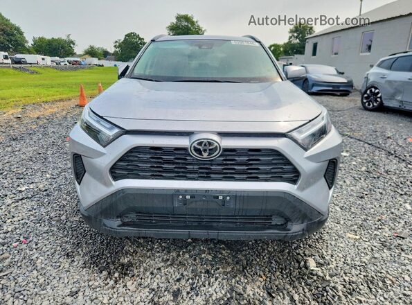 4T3RWRFV6RU132606 2024 TOYOTA RAV4 Silver Front view