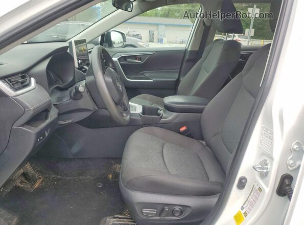 4T3RWRFV8RU122336 2024 TOYOTA RAV4 Белый Вид салона спереди
