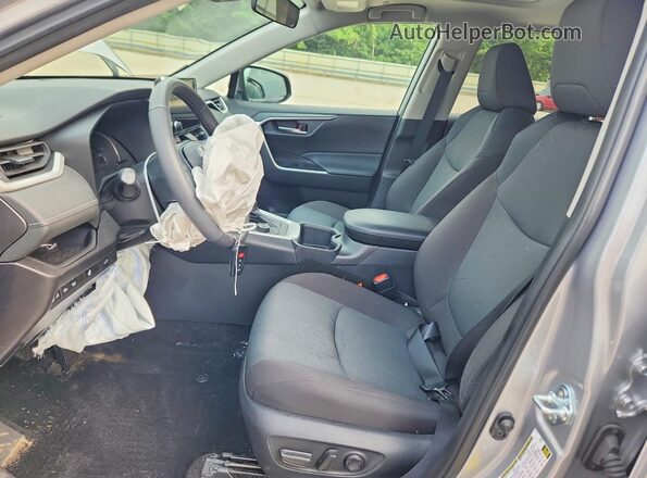 4T3RWRFV8SU189752 2025 TOYOTA RAV4 Silver Вид салону спереду