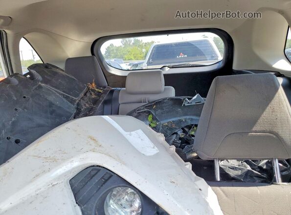 4T3RWRFVXMU030010 2021 TOYOTA RAV4 White Հետևի նստատեղերի տեսք