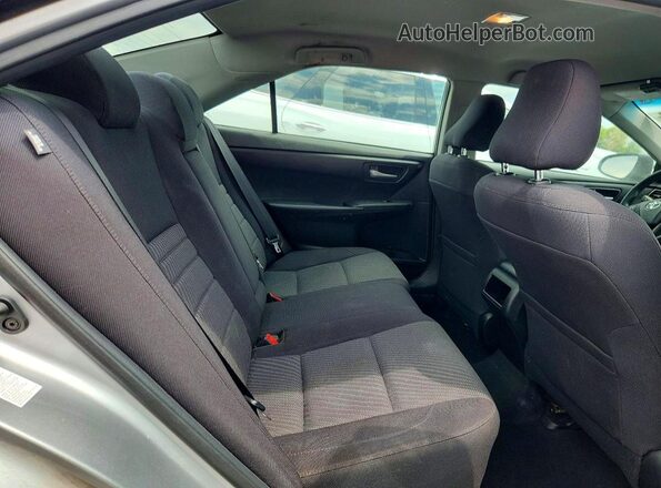 4T4BF1FK2GR532747 2016 TOYOTA CAMRY Silver Вид задніх сидінь
