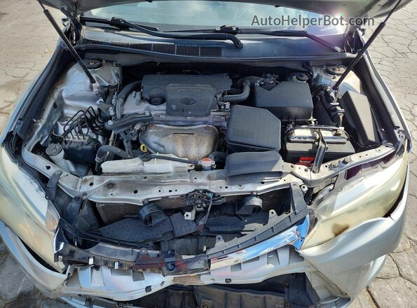 4T4BF1FK2GR547863 2016 TOYOTA CAMRY Серебряный Вид задней части салона