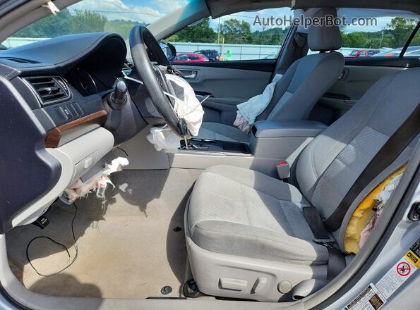 4T4BF1FK2GR547863 2016 TOYOTA CAMRY Серебряный Вид салона спереди