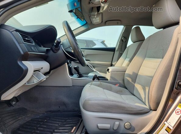 4T4BF1FK3GR583299 2016 TOYOTA CAMRY Серый Вид салона спереди