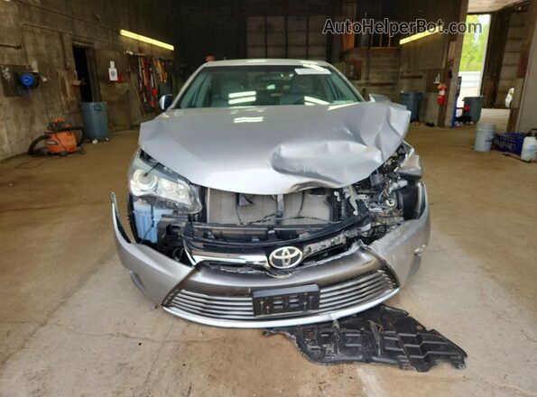 4T4BF1FK5GR535674 2016 TOYOTA CAMRY Silver წინა ხედი