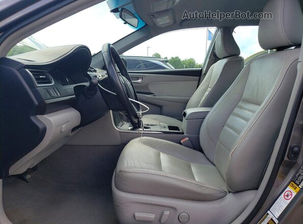 4T4BF1FK5GR556850 2016 TOYOTA CAMRY Gray Вид салону спереду