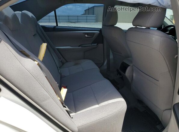 4T4BF1FK5GR564012 2016 TOYOTA CAMRY White Widok tylnych siedzeń