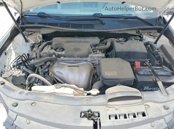 4T4BF1FK5GR564012 2016 TOYOTA CAMRY White Widok wnętrza z tyłu