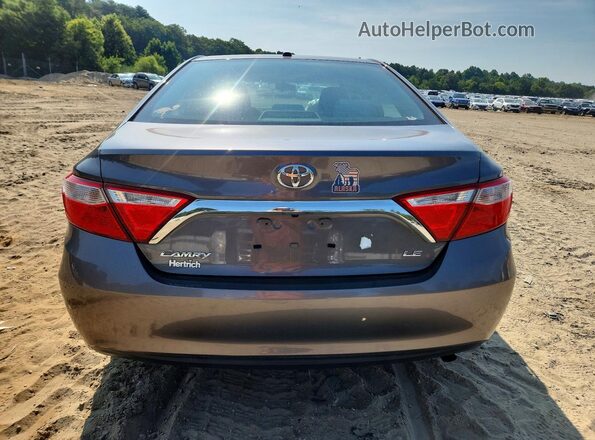 4T4BF1FK6GR526577 2016 TOYOTA CAMRY Серебряный Вид сзади