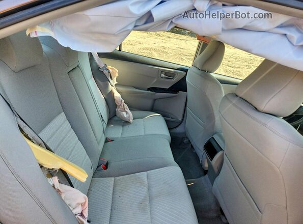 4T4BF1FK6GR526577 2016 TOYOTA CAMRY Серебряный Вид задних сидений