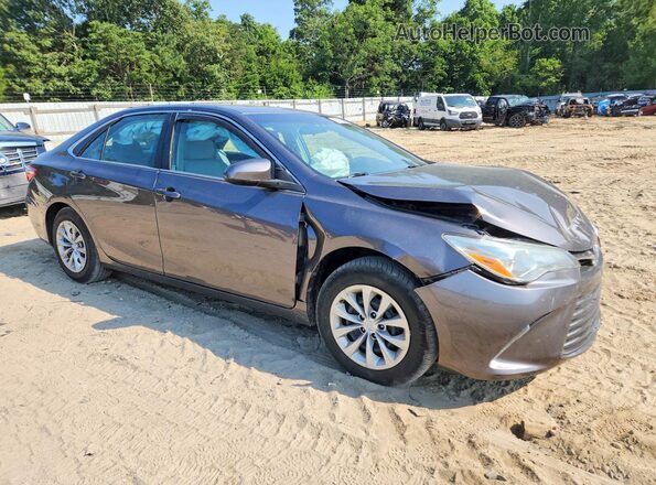 4T4BF1FK6GR526577 2016 TOYOTA CAMRY Серебряный Передняя правая четверть