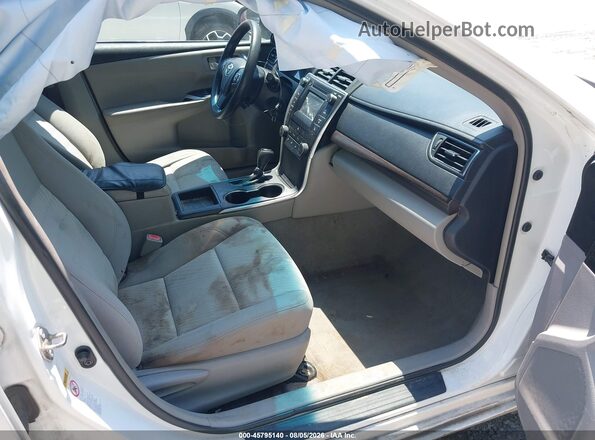 4T4BF1FK7GR531853 2016 TOYOTA CAMRY White Widok wnętrza z przodu