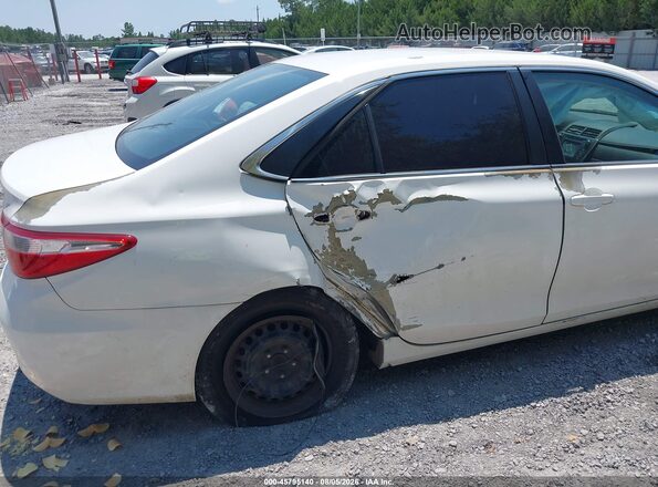 4T4BF1FK7GR531853 2016 TOYOTA CAMRY White Widok z przodu