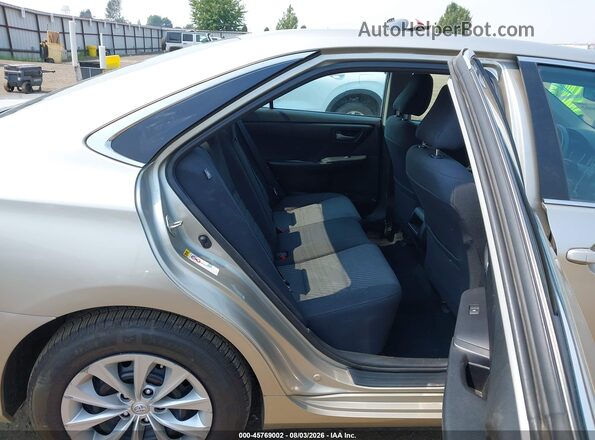 4T4BF1FK8GR520800 2016 TOYOTA CAMRY Brown Widok naklejki z numerem VIN
