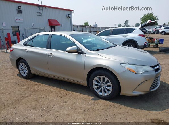 4T4BF1FK8GR520800 2016 TOYOTA CAMRY Brown Widok wnętrza z tyłu