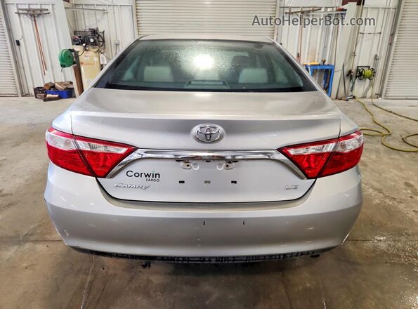 4T4BF1FK8GR573870 2016 TOYOTA CAMRY Silver ძრავის განყოფილების ხედი