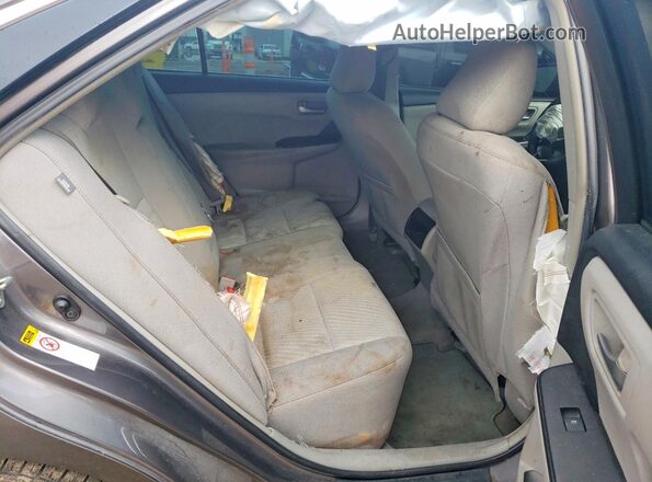 4T4BF1FK9GR526475 2016 TOYOTA CAMRY Gray Widok tylnych siedzeń