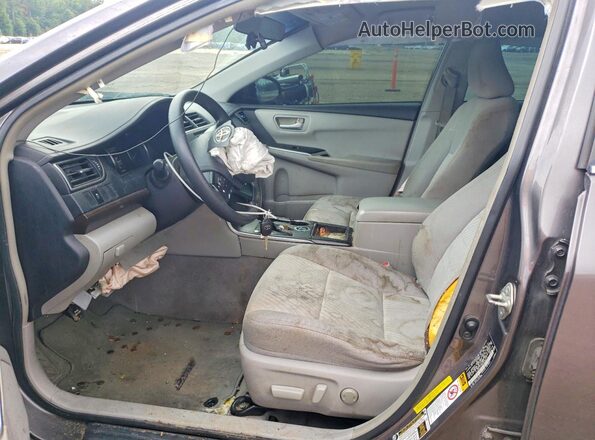 4T4BF1FK9GR526475 2016 TOYOTA CAMRY Gray Widok wnętrza z przodu