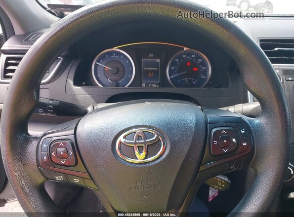 4T4BF1FK9GR571139 2016 TOYOTA CAMRY Silver Вид задніх сидінь