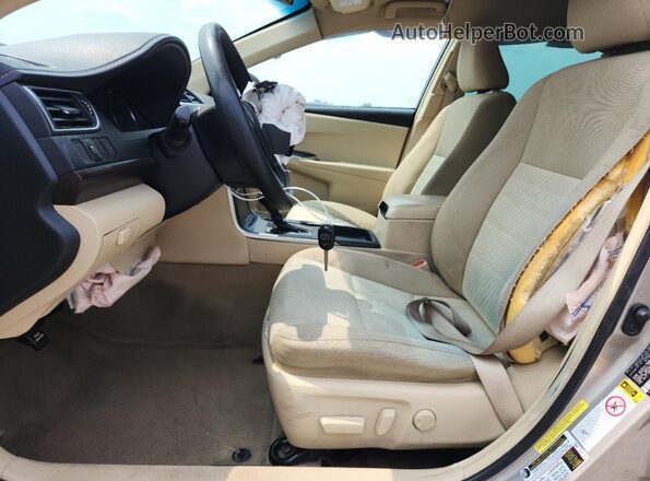 4T4BF1FKXGR553832 2016 TOYOTA CAMRY Gold Vista interior delantera