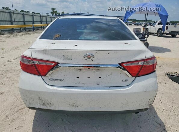 4T4BF1FKXGR574843 2016 TOYOTA CAMRY White Widok z tyłu