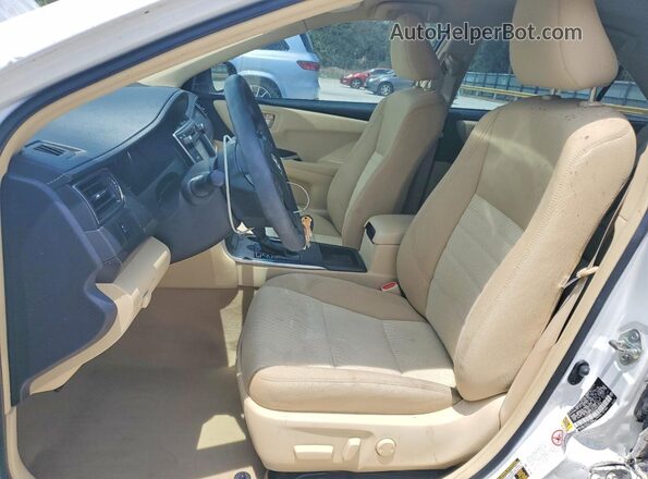 4T4BF1FKXGR574843 2016 TOYOTA CAMRY White Widok wnętrza z przodu