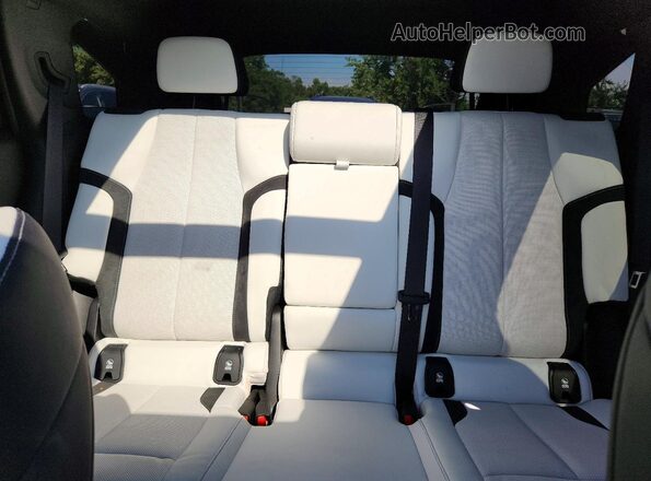4W5KHNRL3RZ504310 2024 ACURA ZDX White Vista de los asientos traseros