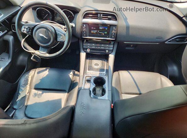 SADCS2BV3HA062837 2017 JAGUAR F-PACE Белый Вид щитка приборов